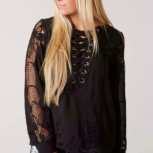 Buckle Gimmicks black lace up crochet top shirt - Picture 2 of 10